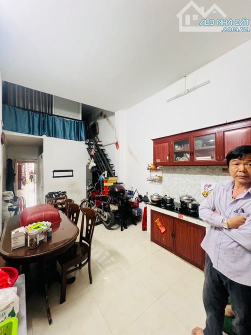 Tân Phú-Chủ kẹt bán gấp -80m2 -Cách mặt tiền Âu cơ 20m-Nhà1xec-Nhỉnh 6tỉ - 3
