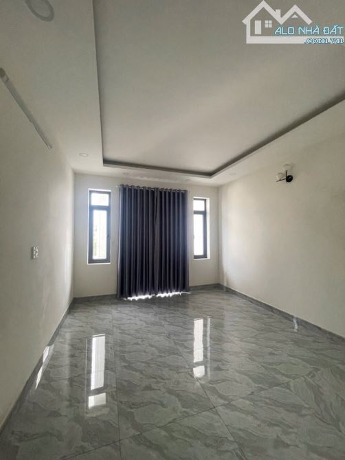 NHÀ 4 TẦNG – GARA Ô TÔ – VỊ TRÍ TRUNG TÂM Q9 DT 97M² - GIÁ 7,3 TỶ - 3
