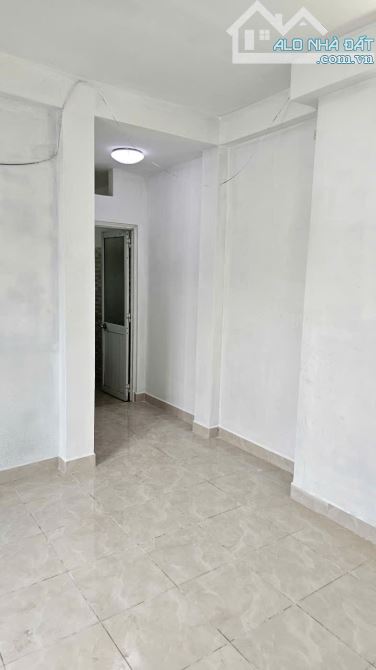 Cho thuê phòng trọ Lê Văn Sỹ , có cửa sổ , đi về tự do - 3