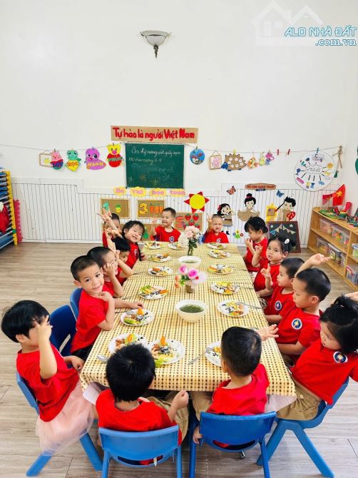 BÁN NHÀ QUAN NHÂN - PHÂN LÔ Ô TÔ CHẠY VÒNG QUANH - LÔ GÓC - 2 MẶT THOÁNG - 3
