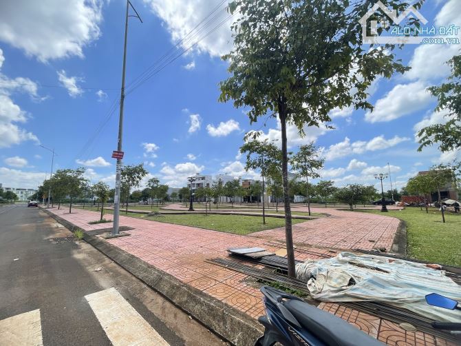 BÁN LÔ GÓC NỘI BỘ ĐỐI DIỆN HOA VIÊN TSP8 - P.TÂN AN - DT: 6x24m - H: ĐN - 9 TỶ - 3