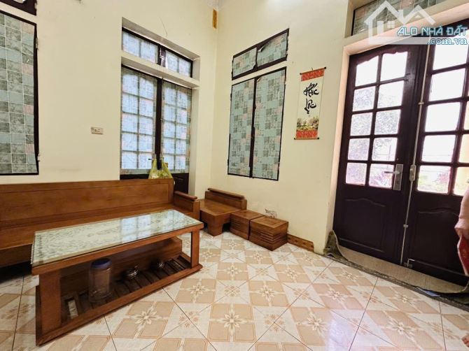 172M/15M MẶT TIỀN – TT TRÂU QUỲ  - VỈA HÈ KD – Ô TÔ TRÁNH  - 2 THOÁNG - 3