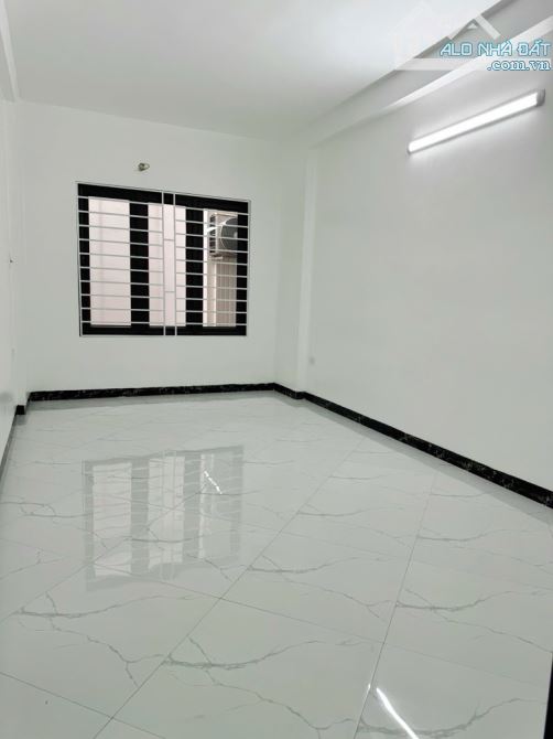 Bán nhà Đàm Quang Trung 30 m2 5 tầng . Rao 6,45 tỉ - 3