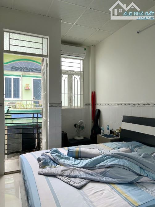 Nhà mới 3 tầng hẻm thông đường Tuy Lý Vương P12Q8. Giá 4.9 tỷ - 3