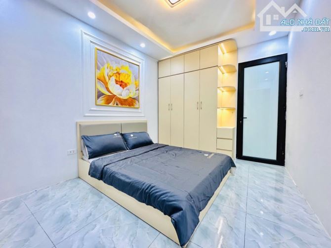 BÁN NHÀ PHỐ ĐÊ TÔ HOÀNG 27M2 NHÀ ĐẸP Ở NGAY CHỦ ĐỂ FULL NỘI THẤT- GIÁ 6.35 TỶ Thiết kế tần - 3