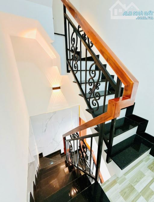 Nhà đẹp Âu Dương Lân, P.3, Q.8, dt: 3.8 X 8m, hai lầu, giá 4 tỷ 48. - 3