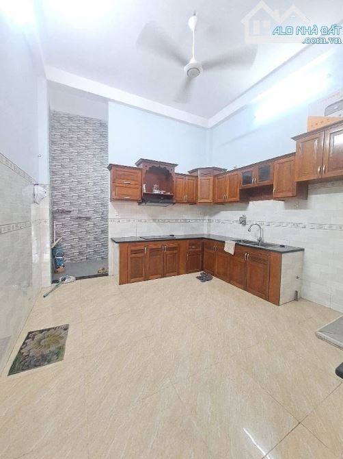 Mặt tiền kinh doanh 3 tầng đường 10m Tân Chánh Hiệp,DT 61m2 (4 x 16), gần CVPM Quang Trung - 3