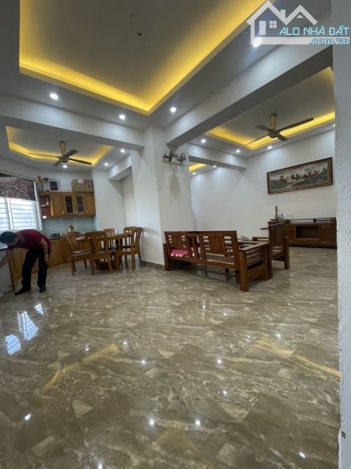Bán cc Lĩnh Nam,126m, Lô góc 3 ngủ Full nội thất,Giá 6.2 Tỷ - 2