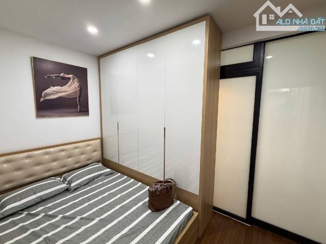 Bán căn hộ Tập Thể Phố Lê Quý Đôn Hai Bà Trưng 50m2- Siêu hiếm- Căn hộ mặt phố - Giá 2.85 - 3