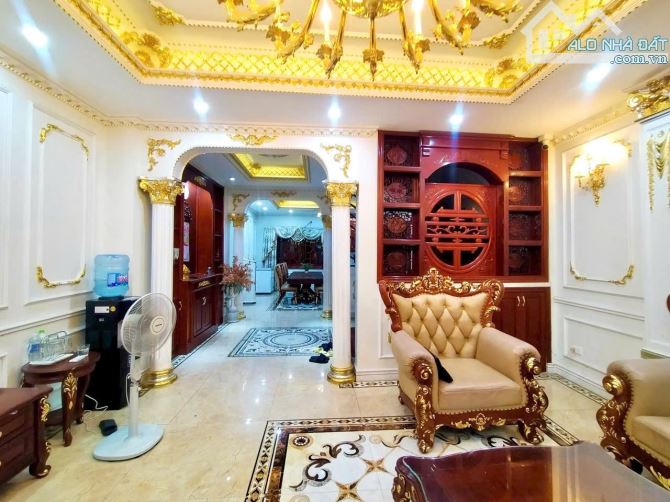 Giảm 1 tỷ bán gấp nhà Giang Biên 5 tầng dân xây, Gara oto, Dt 100m mt 5m - 16.x tỷ - 3