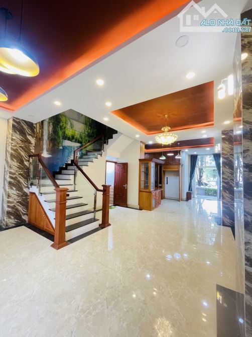 Đường N2 thủ đức 120m2 3 tầng giá chỉ 28 tỷ - 3