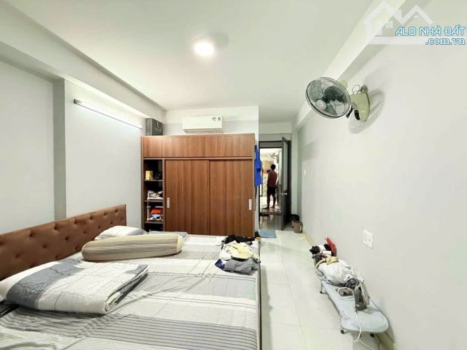 BÁN NHÀ PHÚ NHUẬN - CHDV 5 TẦNG - 70M2 CN - THU 40 TRIỆU/THÁNG - HẺM XE HƠI 6M - 3