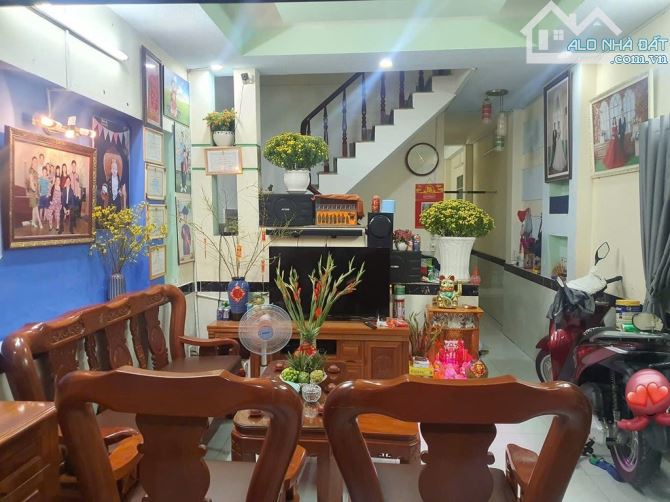 “GẤP BÁN GIẢM 1,1 TỶ , NHÀ MỚI ĐẸP HAI TẦNG HBC, 160M2(4.1❌16M)4PN, HXH-SÁT GIGAMALL  N.H. - 3