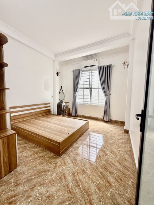 5 TỶ 35 . 5 TẦNG .  TRƯỚC NHÀ BA GÁC ĐỖ .NGÕ Ô TÔ CHẠY - 3