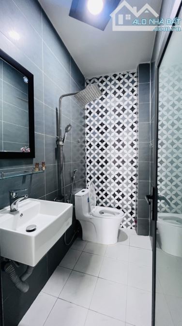 Nhà 2 tầng quận 7, 5x13m, nhỉnh 5 tỷ - 3