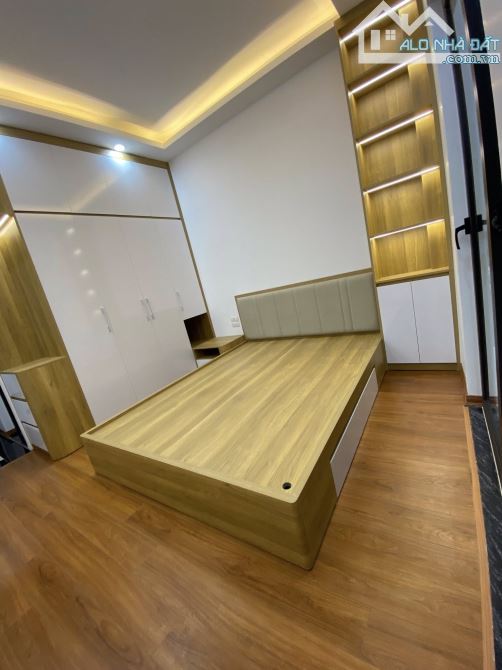 CẦN BÁN NHÀ QUÂN NHÂN THANH XUÂN 30m2, 5 TẦNG MẶT TIỀN 3,5m GIÁ  6.9 TỶ - 3