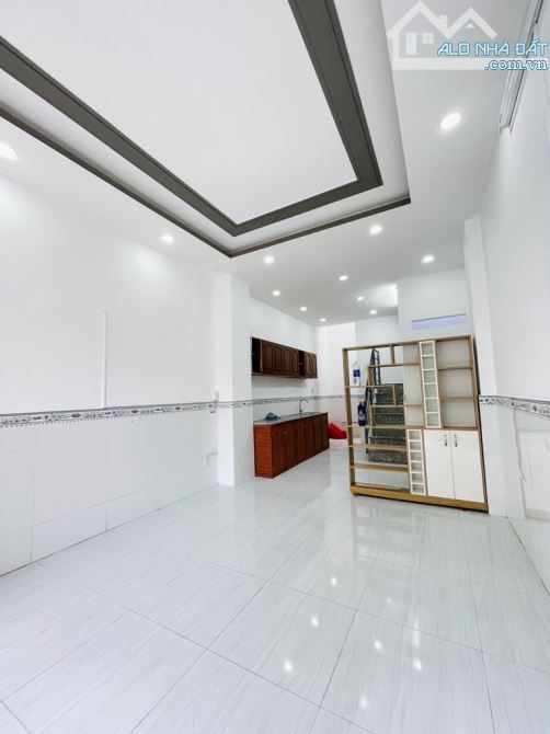 BÁN NHÀ SÁT MẶT TIỀN ĐÔNG HƯNG THUẬN 05 TÂN HƯNG THUẬN QUẬN 12,  DT 33M²(3.7× 9), GIÁ RẺ - 3