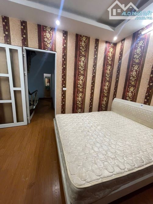 Cho thuê nhà Nguyễn Hoàng Tôn, Xuân La, Tây Hồ. DT 50m x 5 tầng, giá 15tr - 3
