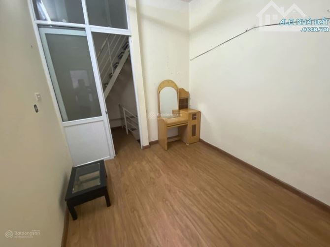Cho Thuê Nhà Ngõ 22 Hai Bà Trưng, Tràng Tiền, Hoàn Kiếm, Hà Nội. DT 15m x 4 tầng, giá 7tr - 3