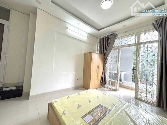CHO THUÊ CĂN HỘ FULL NỘI THẤT QUẬN 4 - 3
