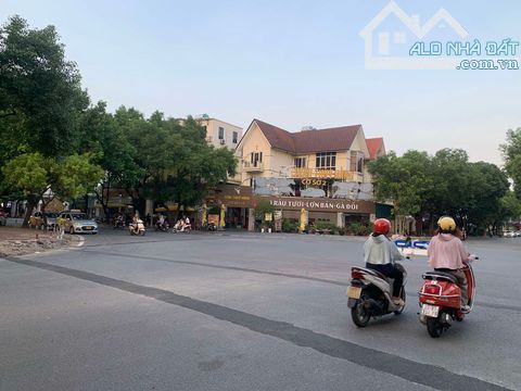 BIỆT THỰ THÔ MẶT PHỐ VIỆT HƯNG 200-3Tầng-12MT.67TỶ 3 THOÁNG KHU VIP Ở SƯỚNG CÓ THỂ KDOANH - 3