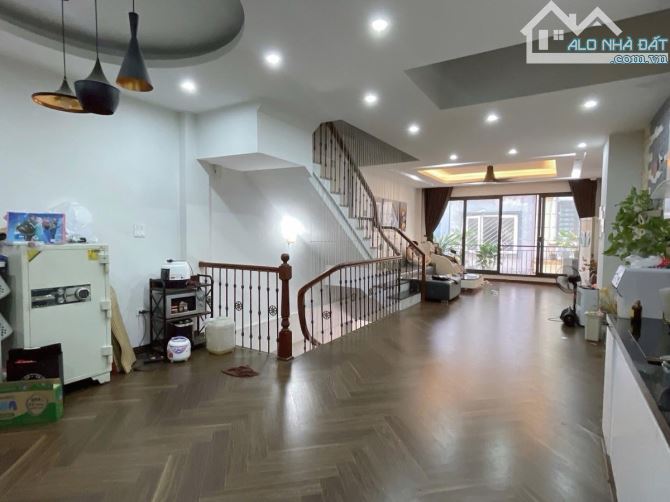 Nguyên Hồng – 70m – 6 Tầng – Ngõ VIP Như Phố – Cơ Hội Vàng Đầu Tư Kinh Doanh Chỉ 19.9tỷ - 4