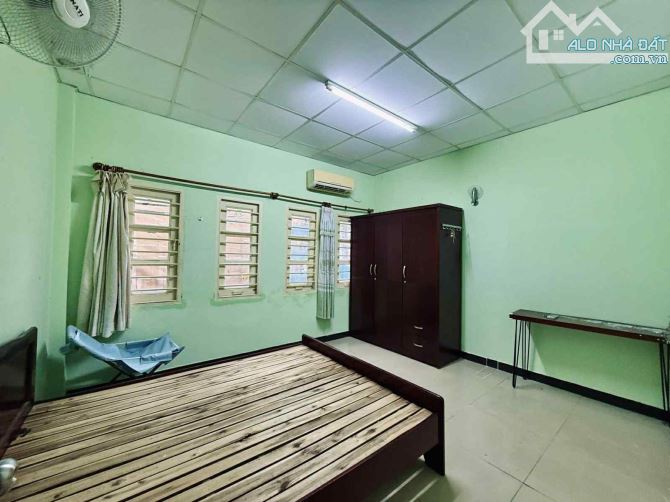 Hòa Hưng,Quận 10,2 tầng,dt:4,3mx10,5m,giá:5,65 tỷ - 4