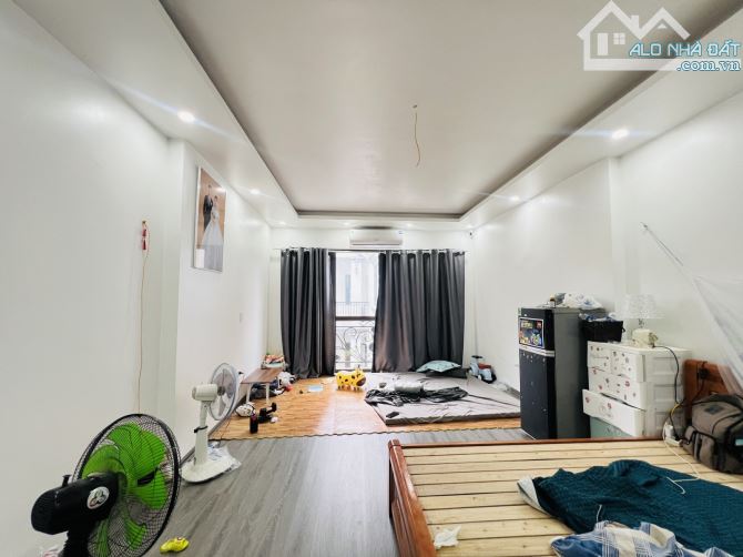 NGUYỄN KHOÁI , 43M² x 5T DÂN XÂY MỚI TINH , 3 GÁC ĐỖ CỬA , GẦN HỒ , SÁT PHỐ , 6,9 TỶ - 4