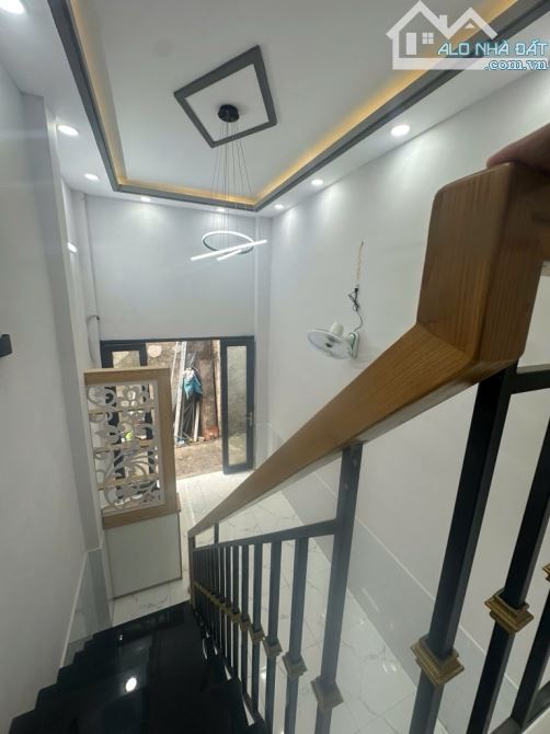 Bán nhà giáp Chợ Bình Trị Đông, 26m2, giá 2 tỷ x - 4
