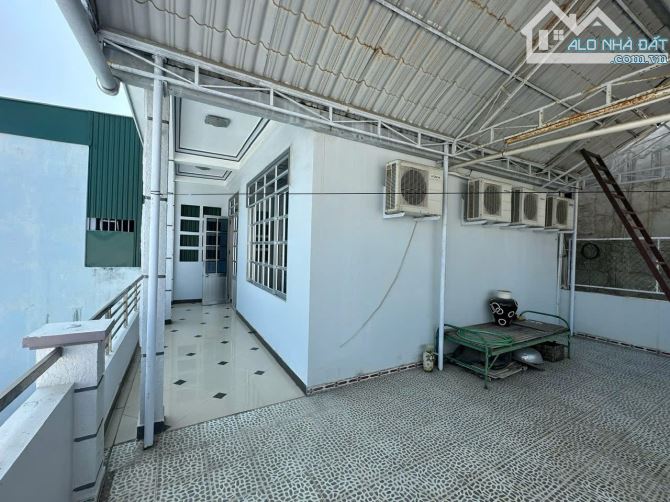BÁN NHÀ 3 TẦNG , CHIỀU NGANG 9,5m , ĐƯỜNG TRẦN THỊ TÍNH RỘNG 6m ,  GIAS 77 triệu /m2 - 4