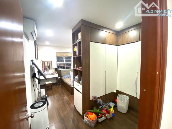 Bán nhà 2 PN chung cư CT1b Thạch Bàn , 76m . Full nội thất Giá nhỉnh 4 tỷ - 4