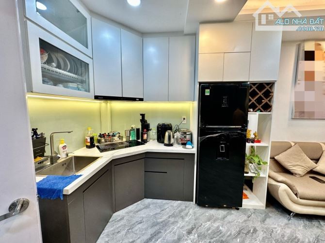 🌟Nhà đẹp lung linh MT hẻm nhựa - 7 chỗ đỗ cửa 24/7 - sát MT Khánh Hội Q4 - nhỉnh 4 tỷ🚐 - 4
