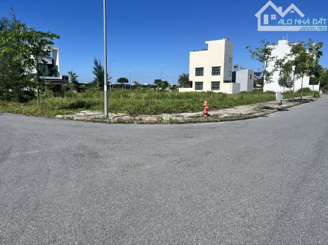 BÁN LÔ GÓC FPT PHÂN KHU R3, HƯỚNG CÔNG VIÊN, 119m2, NGANG 7,2m, GIÁ CHỈ 8,2 TỶ. - 4