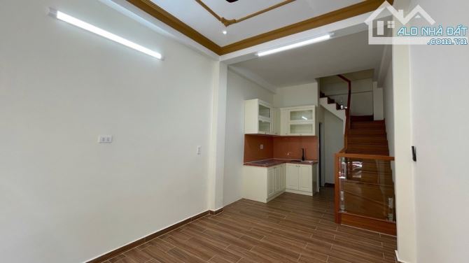 NHÀ MẶT 💵 KHU ĐƯỜNG SỐ RỘNG 8m Q4 - 3 TẦNG HOÀN CÔNG ĐỦ - 4