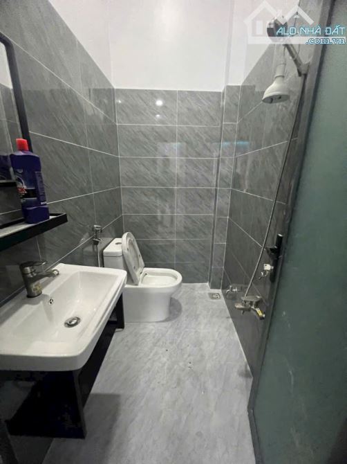 Nhà HXH 2// Hậu Giang, P.12, Quận 6 | 4,2 x 13 | Trệt 1 Lầu ST | 3PN 3WC | Giá 14tr - 4
