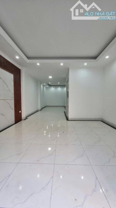 VÕ CHÍ CÔNG CẦU GIẤY 60m 6T MT5.5m 12 TỶ NHÀ ĐẸP THANG MÁY 8PN KHÉP KÍN - 4
