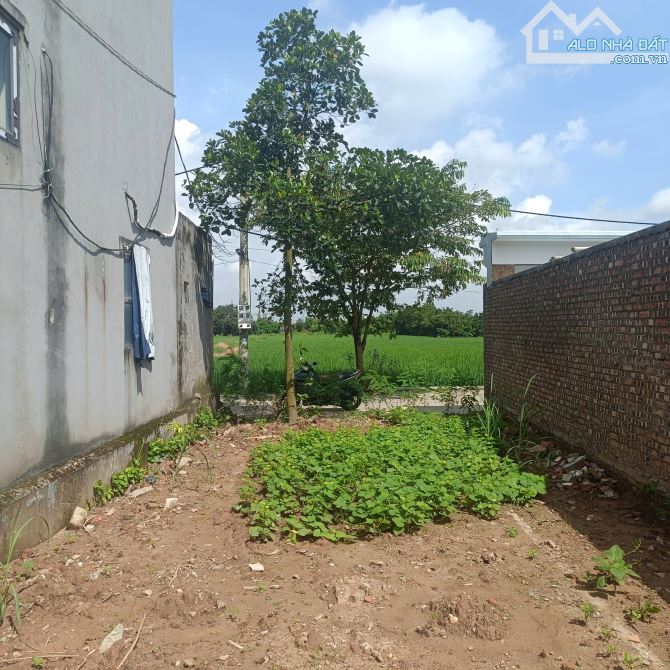 BÁN 94 M2 ĐẤT- MẶT TIỀN 5,5M- PHƯỜNG HÀ MÃN- THUẬN THÀNH- TRỤC CHÍNH BAO LÀNG 3 Ô TÔ TRÁNH - 4