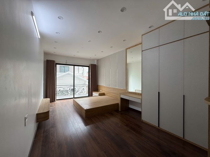 Cho thuê nhà đẹp, full đồ, thang máy Phùng Chí Kiên, Cầu Giấy. DT 45m2, 6 tầng. 25 tr - 4