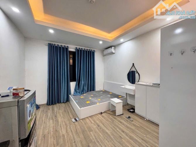 Bán tòa CHDV Cầu Giấy 50m 6 tầng full nội thất giá chỉ 9.5 tỷ - 4