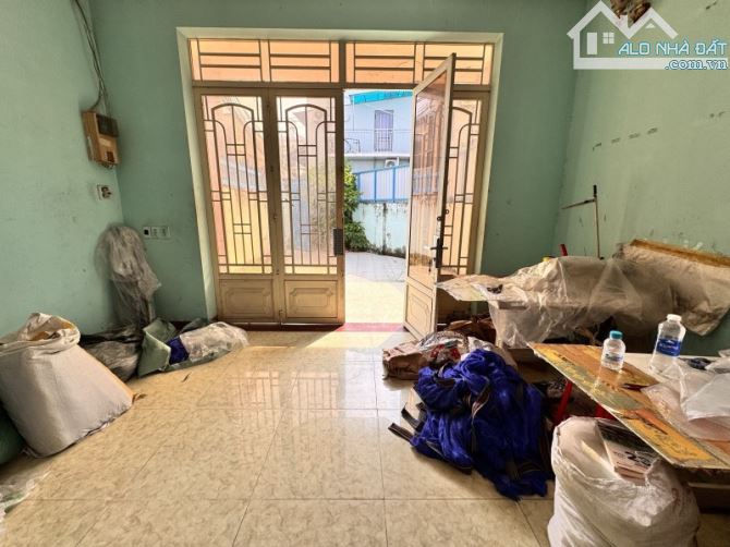 Gấp bán nhà Thủ Đức, giá 5 tỷ, dt 125m2, thông Mặt phố Phú Châu. - 4