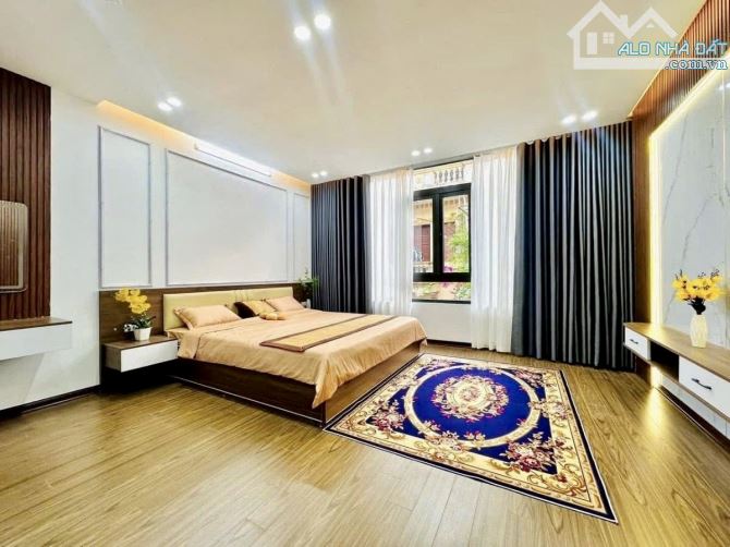 Hàng hiếm. Nhà mới đẹp, oto đỗ nhà, phố Vương Thừa Vũ - Thanh Xuân. DT: 50m2 x mt 5.3mx 7T - 4
