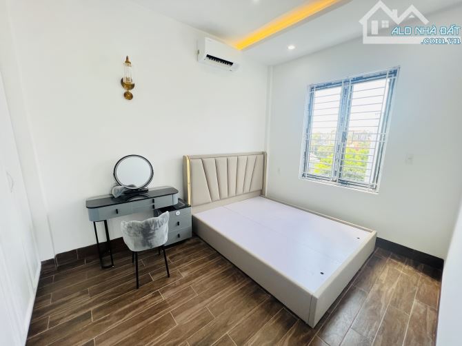 💥Nhà 3 tầng tân cổ điển kiệt ô tô Phạm Văn Đồng , TP Huế Full nội thất xịn - 4