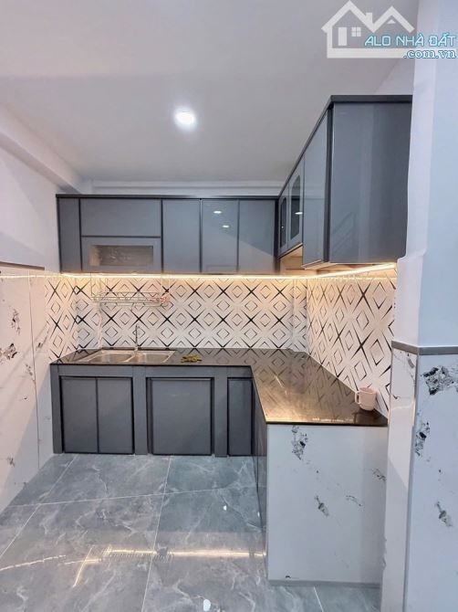 NHÀ 2 TẦNG - FULL NỘI THẤT - 37M2 - TRẦN THÁNH TÔNG TÂN BÌNH - 3.3 TỶ - 4