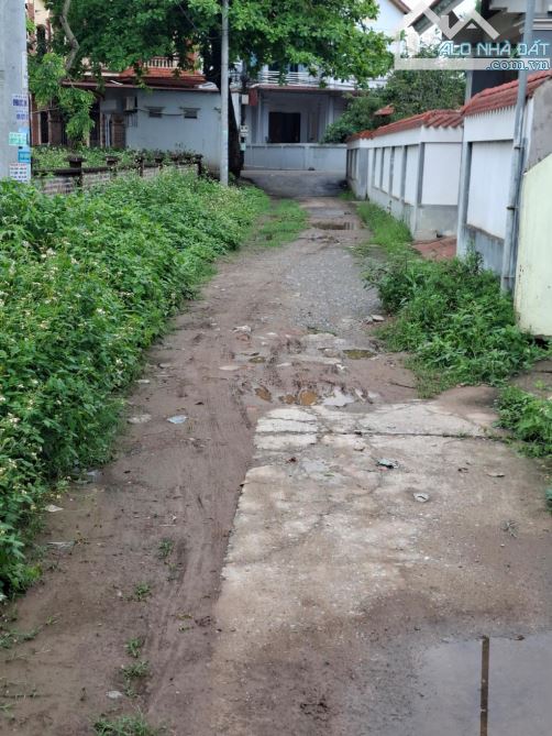 200M, 14M TIỀN, 4.5 TỶ - LIÊN NGHĨA - Ô TÔ 8 CHỖ VÀO ĐẤT - 4