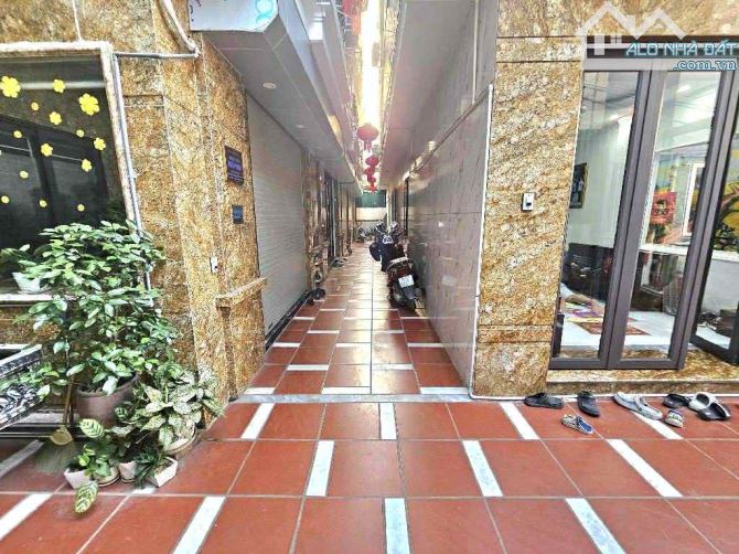 O TO đỗ cổng, nhà đẹp Thanh Am - Long Biên 30m x mt 4m x 5T giá nhỉnh 5.x tỷ - hiếm - 4