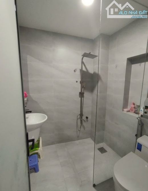 NHÀ ĐẸP HẺM CẠN HÀ THANH 1 - P QUY NHƠN - CHỈ 1,950 (TL) - 4