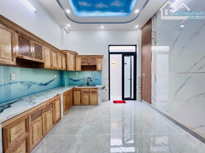 Xe hơi vào nhà, 1 sẹc Thới An 16, quận 12, 4x20m, nở hậu, nhỉnh 6 tỷ - 4