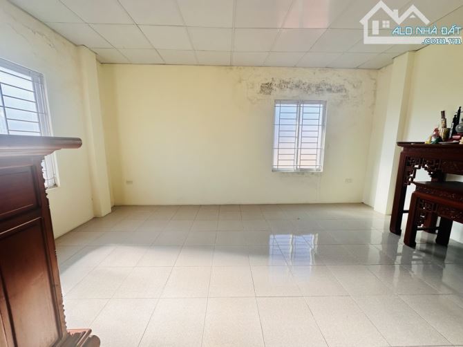 Trung tâm 19/5 hà Đông cực phẩm 76m 3 thoáng ngõ oto trước cửa luôn - 4