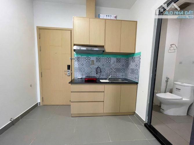 Cho thuê căn hộ quận 4, ban công, máy giặt riêng, gần đh luật - 4