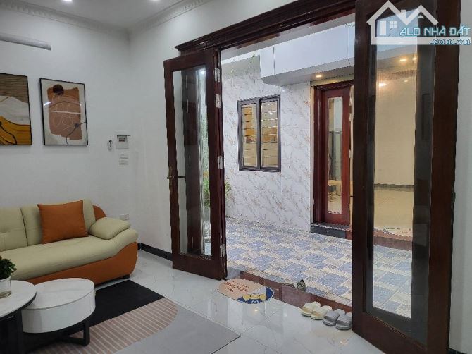 NHÀ ĐẸP NGỌC TRÌ - 5 TẦNG MỚI - Ô TÔ GẦN - GẦN CHÕI GỬI XE HƠN 6 TỶ - 4